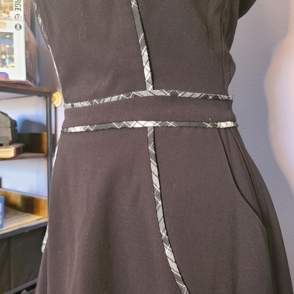 Modcloth Black Sleeveless Dress - Picture 4 of 9